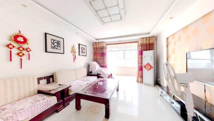 户型通透， 一梯两户， 交通便利-客厅