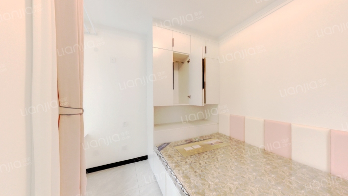 天伦湾小区，集中供暖，交通便利，环境优美二居室。-卧室A