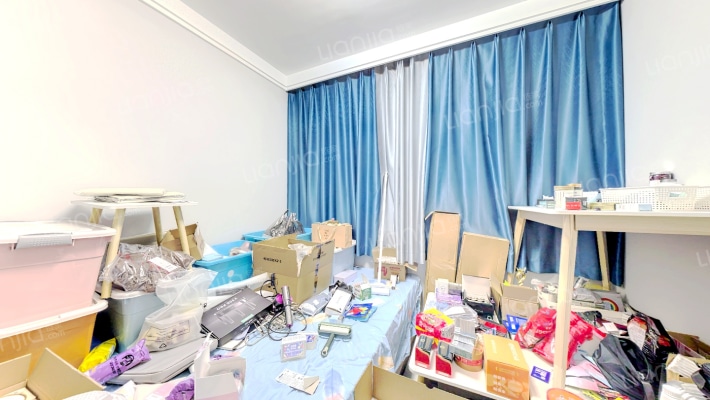 精装婚房，集中供暖，人车分流，环境优美-卧室A