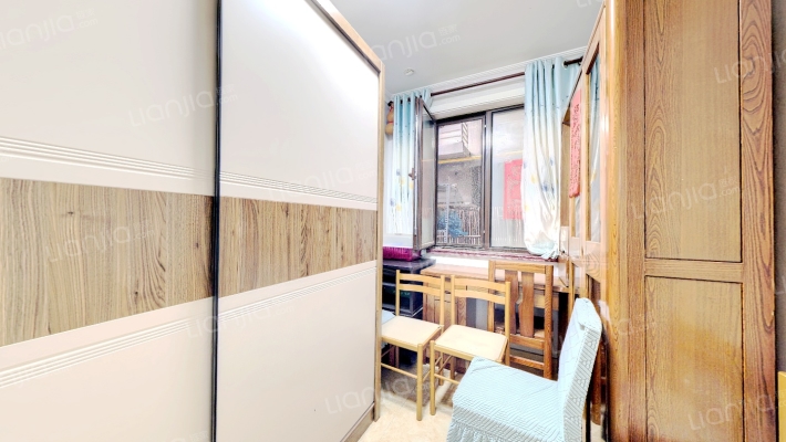 一层带花园，全阳小三居，精装修，采光好-卧室B