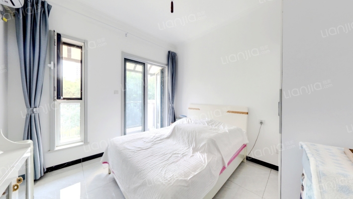 自住标准精装修，全天采光，视野无遮挡。-卧室D