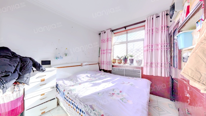 开发区南北通透三居室户型方正大社区集中供暖-卧室B