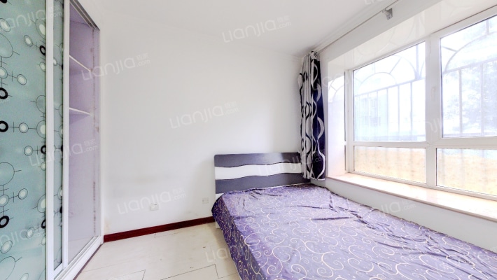 繁华路段小区，带装修，满二，税费低-卧室B