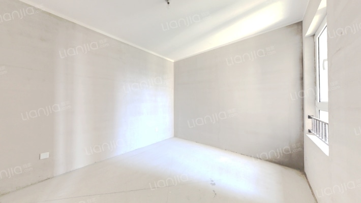 市区内集中供暖改善盘，南向两居，中间楼层70年大产权-卧室B