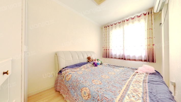 鸿坤理想湾北区 3室1厅 南 北-卧室A