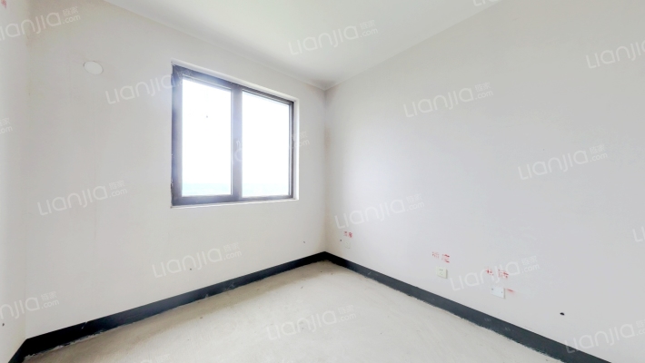 满二 带车位和地下室 高楼层视野好 有钥匙随时看房-卧室B