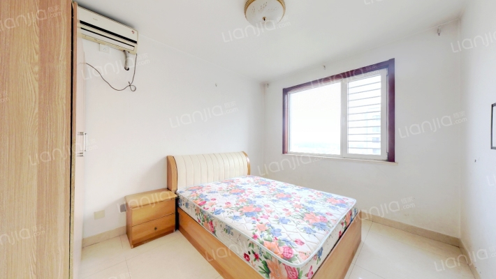 业主诚意出售 范阳主路旁南向两居-卧室A