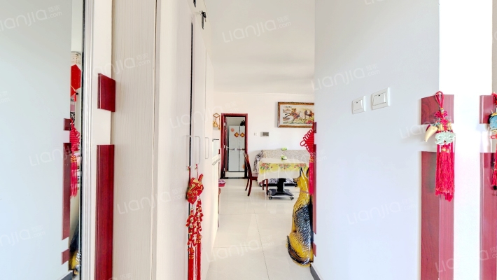 钻石广场旁 金竹花园97平大两居 带地下室急售-客厅