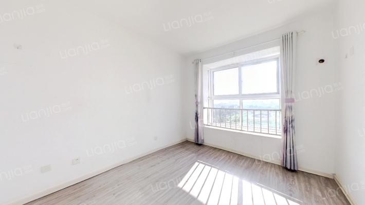 双语门口 房本在手  无抵押 可正常首付-卧室B