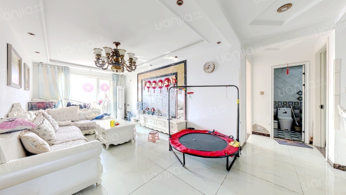 K2狮子城南区 3室1厅 南 北-客厅