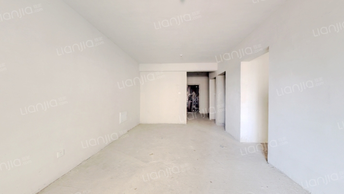 本房子在德信公园北侧 南向两居室 户型好-客厅