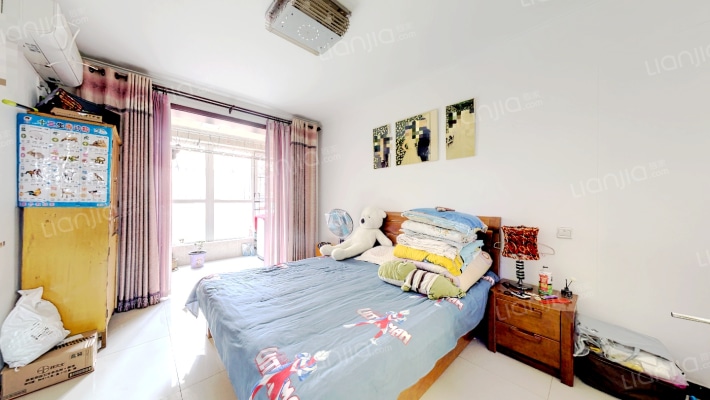 天宝郦景小区精装大三居双卫，证满五唯一，有地下室-卧室A