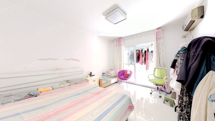 南北通透两居，房本满五，业主诚意出售，随时签约-卧室A