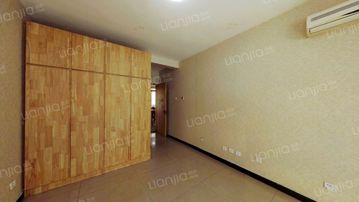 华阳主路旁，名流枫景洋房，南北通透小区物业费低-卧室B