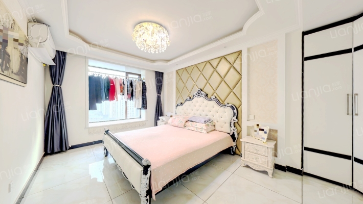 精装修 餐厅H户型 2卫 西边户 满二 带家具家电-卧室C