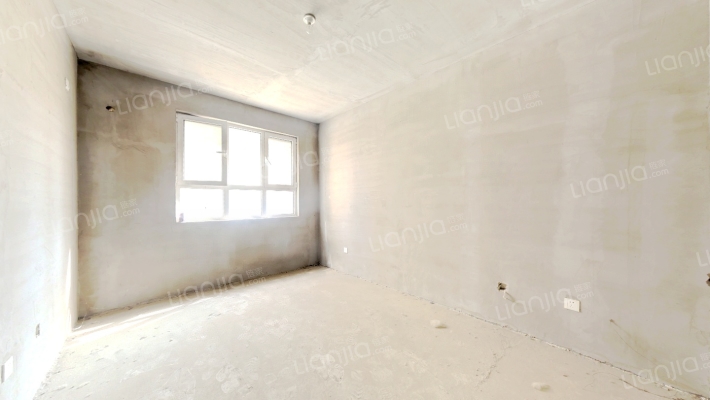 一层带50平米院子 朝南大2居 毛坯 满二 采光还行-卧室B