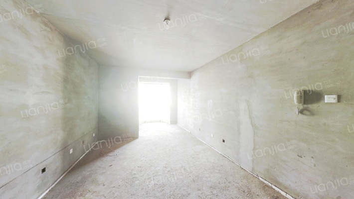 经典板楼户型，公摊小，采光充足，房本满五-客厅