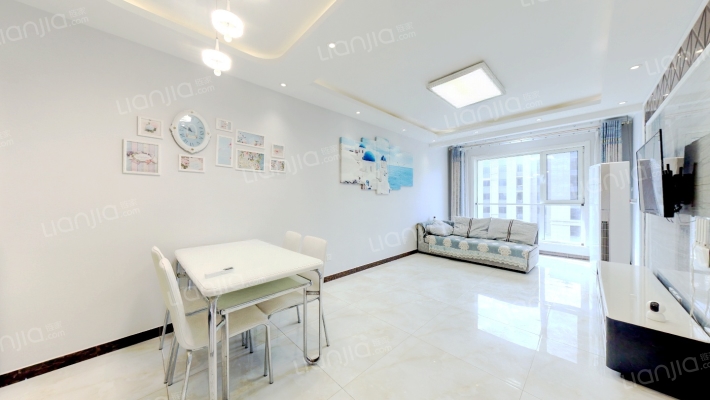 狮子城精装南向两居自主标准房本满两年随时看房-客厅