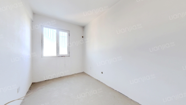 华阳路天龙小区南北通透三居两卫，毛坯房-卧室A