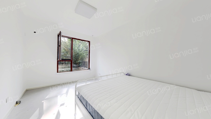 带院子，阳光充足，户型方正，全屋品牌，环保装修-卧室B