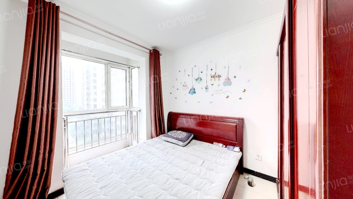 双塔，小两居，带装修，满二。税费低-卧室A