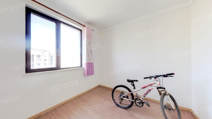 鸿坤理想湾精装南北三居室，房本满二税低，随时看房-卧室A