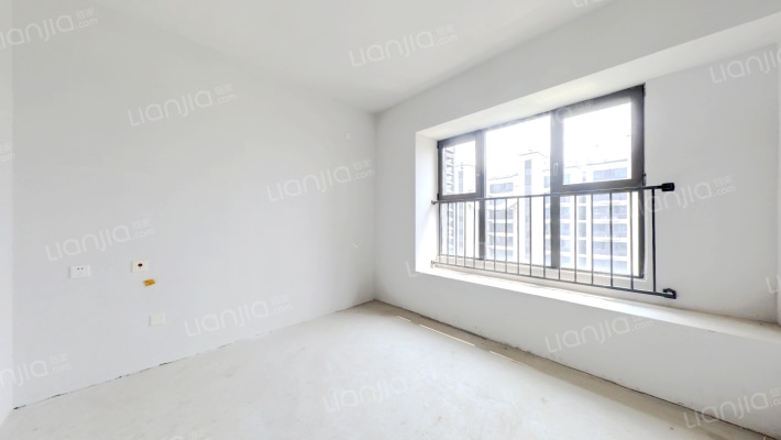 南北通透，一梯两户，全天无遮挡-卧室A