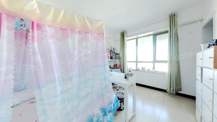 君临天下御景园全南两居，两室两厅一厨两卫。-卧室B