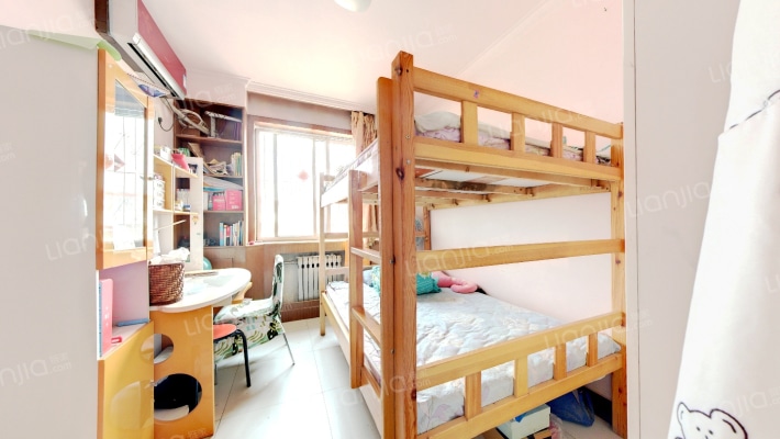 紫晨小区南北通透正规两居本满五年税费低-卧室A