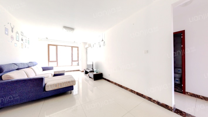 房为南北通透格局方正，舒适宜居，全天无遮挡-客厅