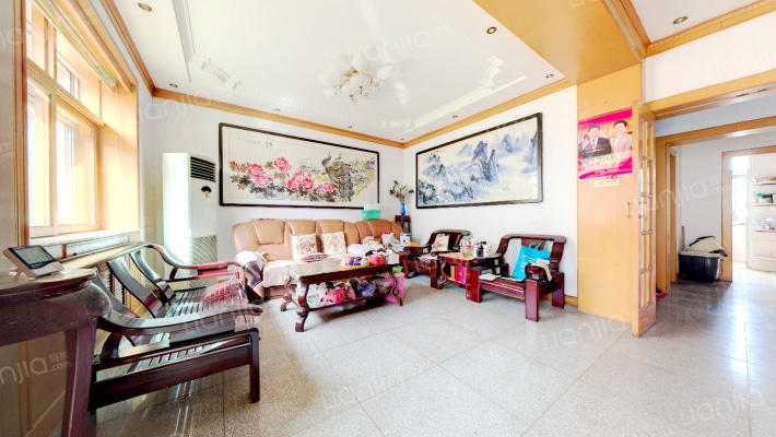 宜佳旺旁 平层 四居室 中间楼层-客厅