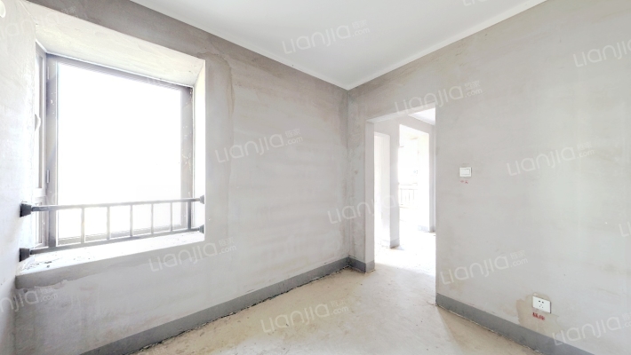 中高层，采光好视野好，集中供暖-卧室A