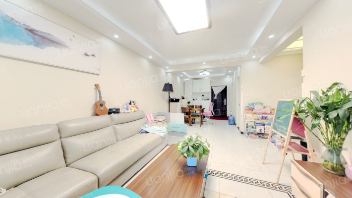 此房是低楼层的采光不受影响 精装修契税票满二-客厅