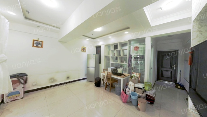 东兴北街两居 公寓公摊小 小区位置好 配套齐-客厅