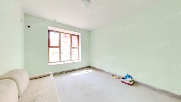 南北通透大三居，双卫，一层带院，-卧室C