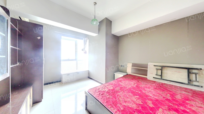 房子两居室，70年产权，集中供暖，精装自住-卧室B