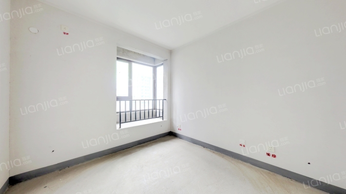 集中供暖  南向两居室   明厨明卫-卧室B