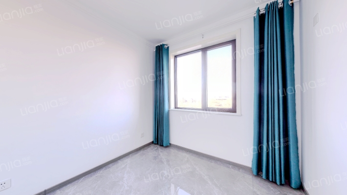 此房房本在手 方便交易 无贷款 集中供暖 保利物业-卧室B