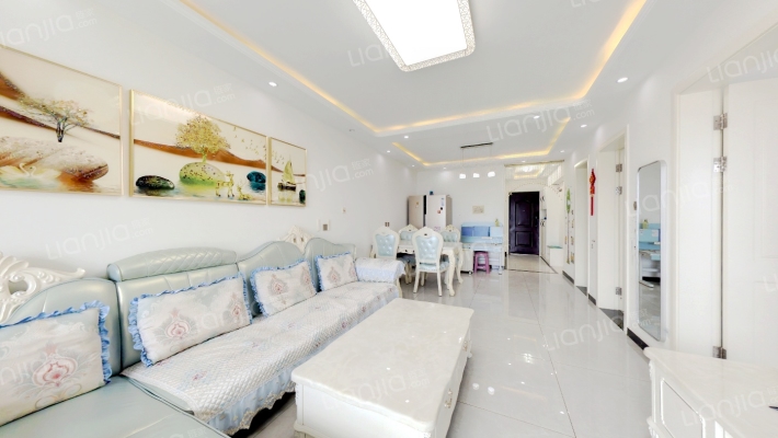 高铁站旁边精装三居室，全天采光-客厅