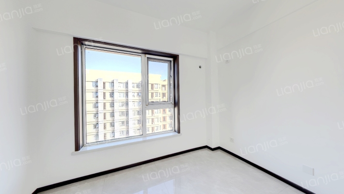 钻石广场，南北跃层，好楼层，看房房便-卧室A