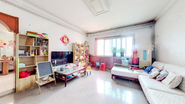 70年大产权，近东兴街，南北通透三居室，采光好视野好-客厅