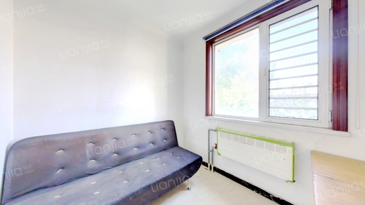 集中供暖  通透三居室  房本满五唯一-卧室A