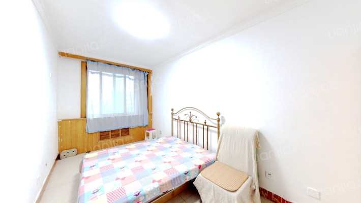 此房满五唯一，一梯两户南北通透-卧室B