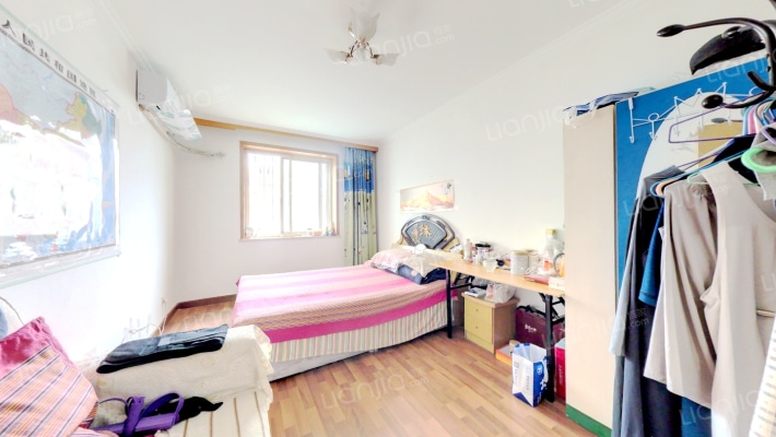 房本满五，双拼别墅，边户，纯南大院子-卧室F