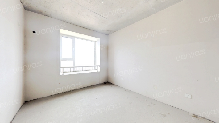 有楼位好 采光充足  车位 地下室 毛坯随意装修-卧室A