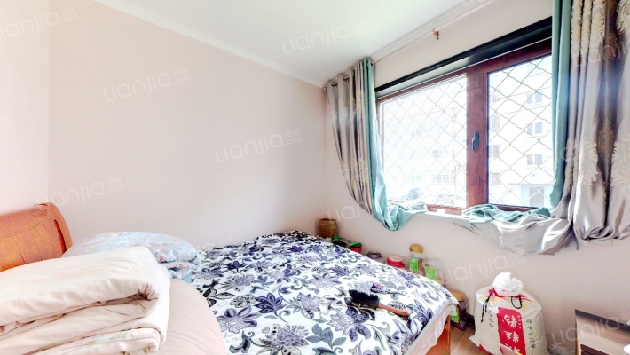 出售  燕赵花园南北通透三居双卫  带80平米小院-卧室A