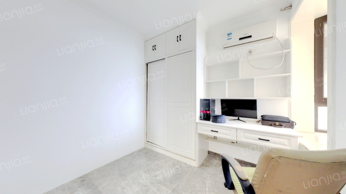 一期满二精装修两居室带地下室诚意卖-卧室A