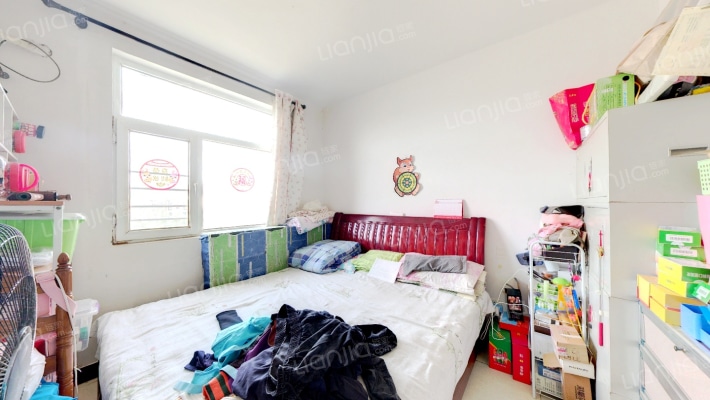 范阳路朝阳路华泰豪庭大三居户型方正税费低-卧室B