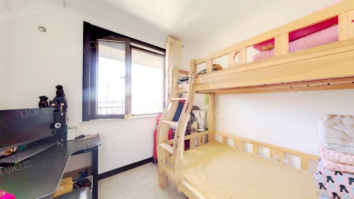 天伦湾  南北通透三居室   精装修  业主诚意出-卧室C