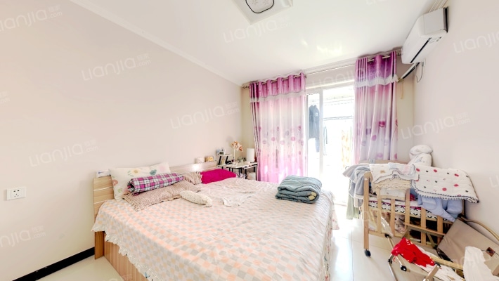 838旁，可上西丁，大三居精装修-卧室C